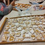 Random image: 20251202 zdobení perníčků v klubu (2)